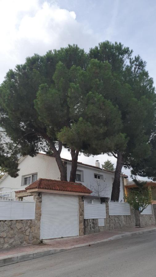 Casa Pinares Ξενοδοχείο Μόστολες Εξωτερικό φωτογραφία